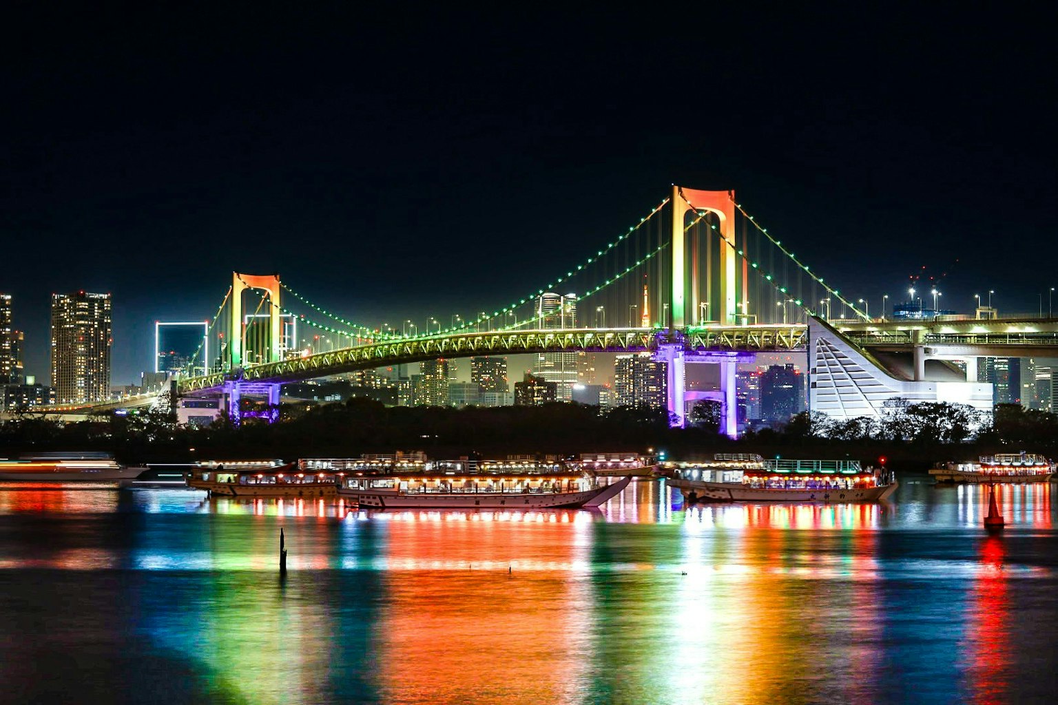 2025-09-night-cruising-award-image-10