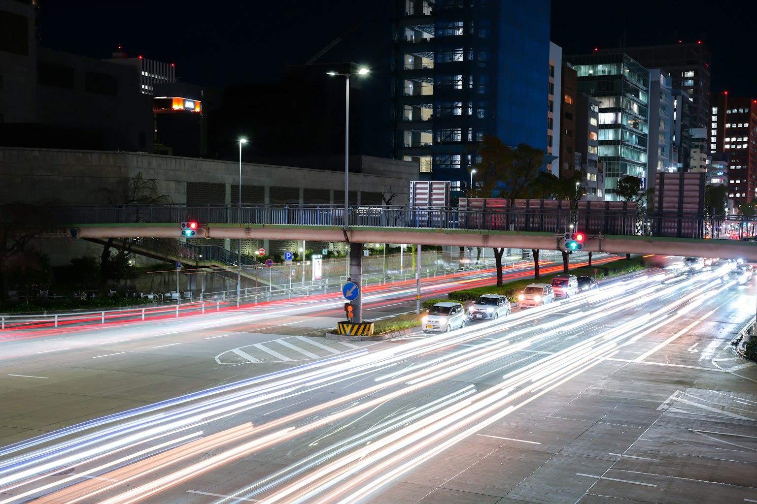 2024-11-night-light-trails-image-2