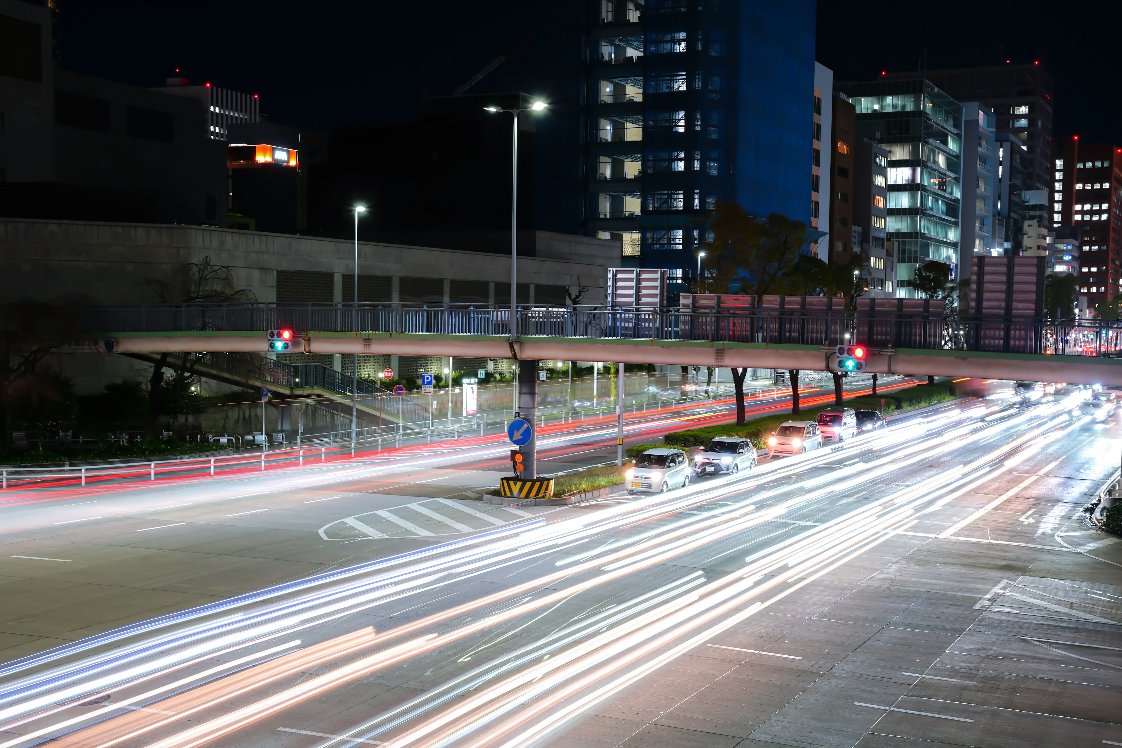 2024-11-night-light-trails-image-2