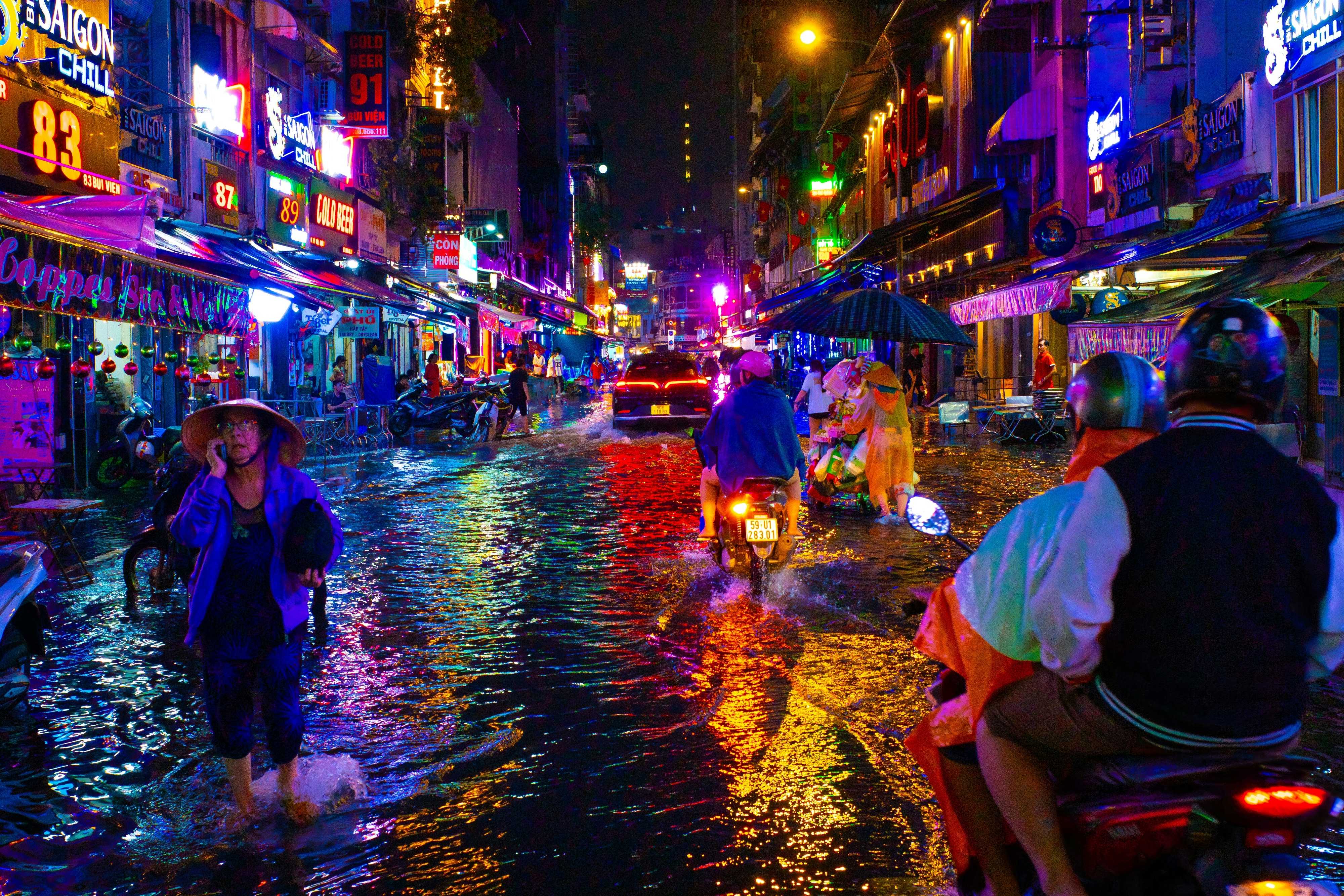 2026-08-cinematic-night-light-cover-image