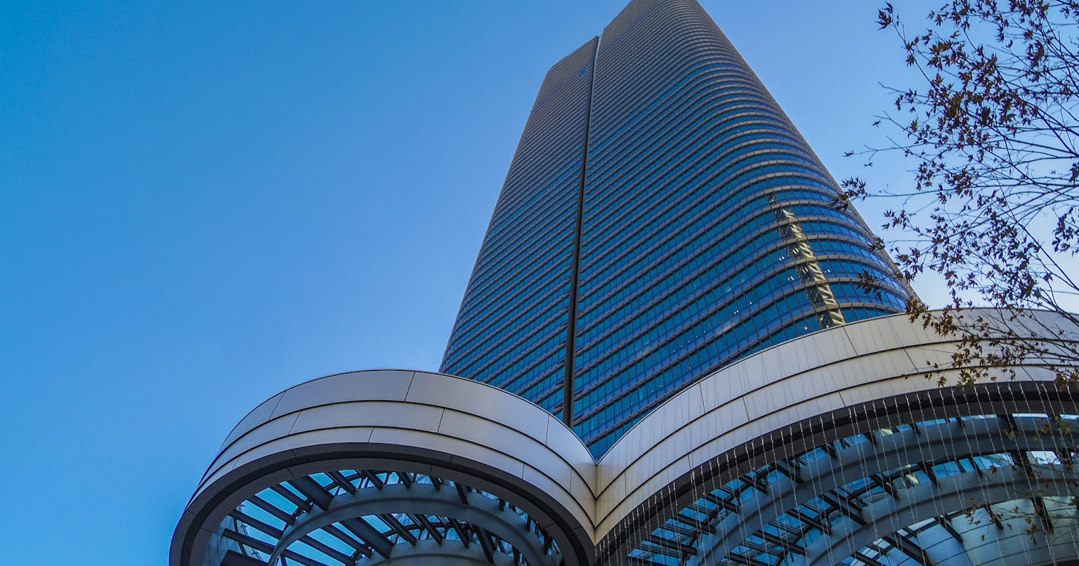 2024-09-modern-buildings-in-tokyo-cover-image