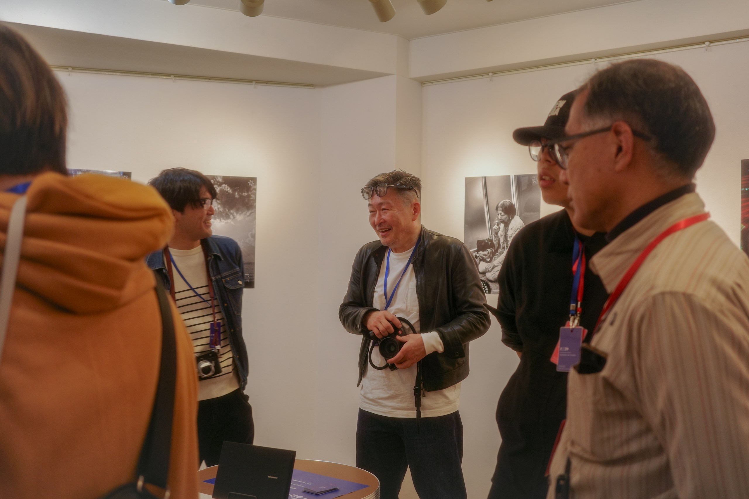 photo poster project | 从“观看”到“感受”,摄影连接人与心 by tovaio | ISSUE #139