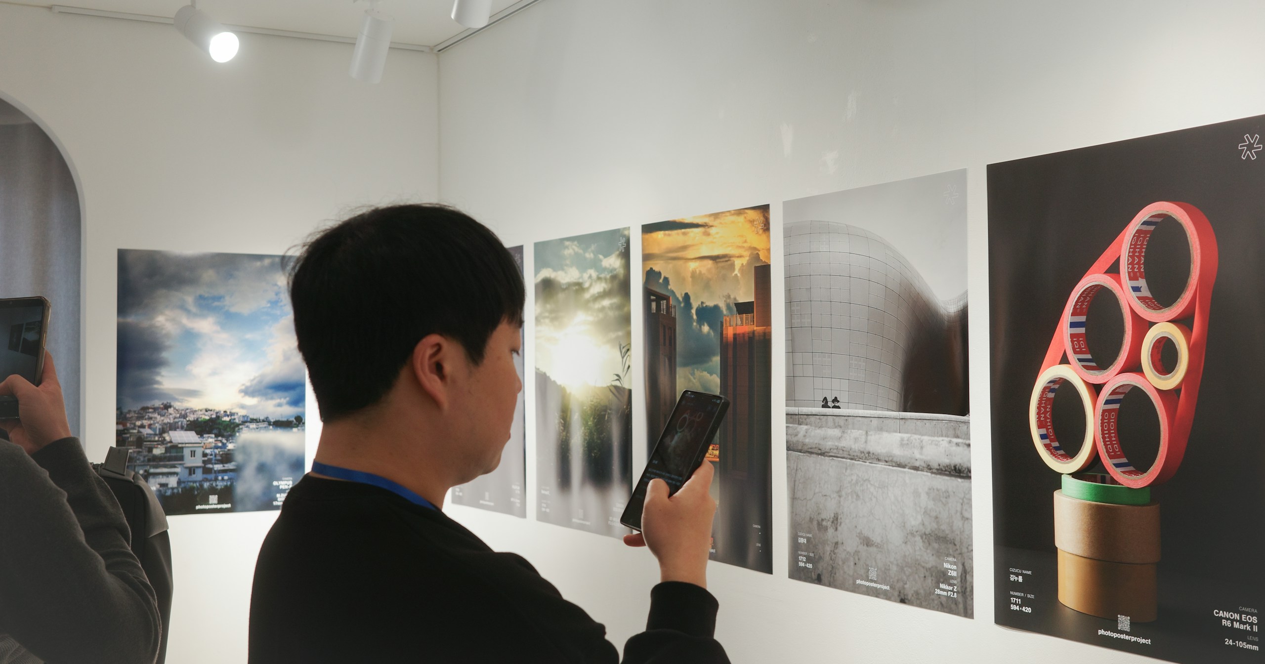 photo poster project | A Special Experience of Understanding Different Interpretations by Hyun Seung | ISSUE #152