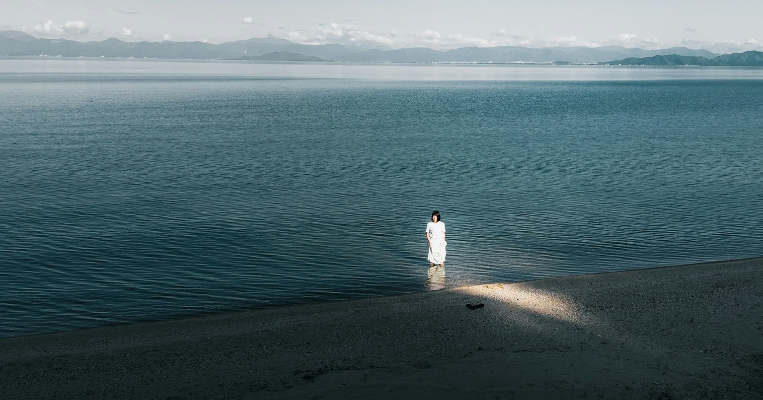 2025-08-sunlit-days-award-cover-image