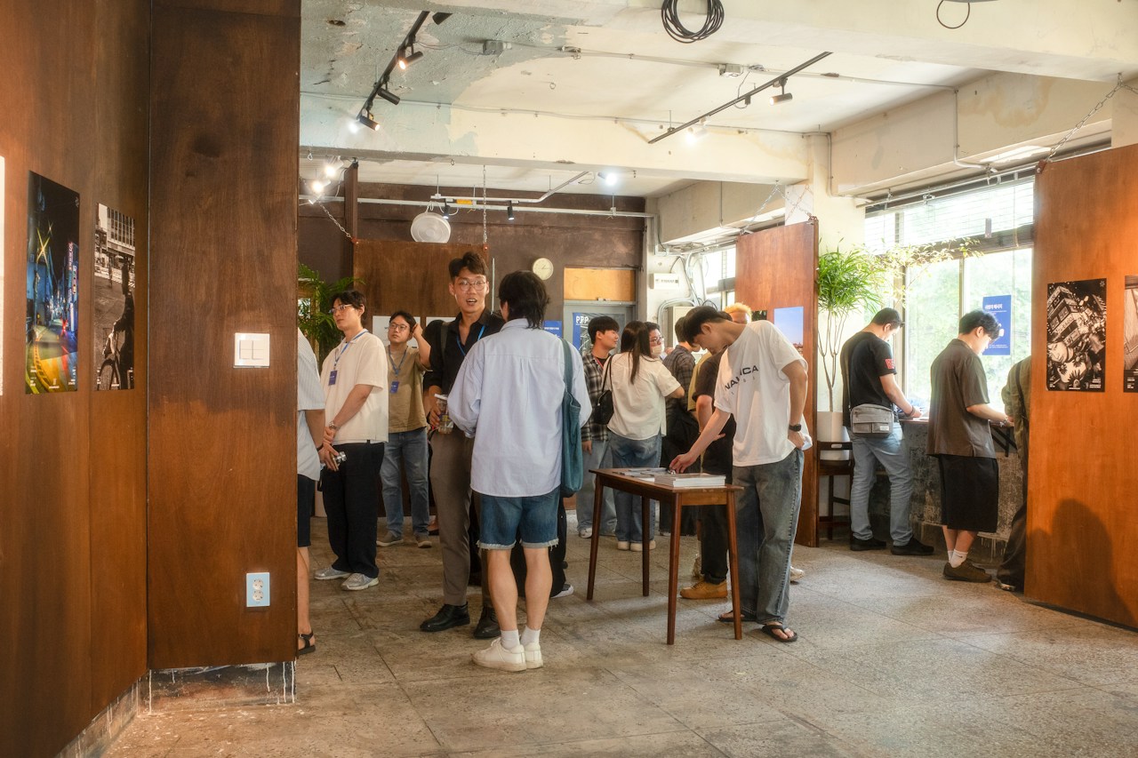 Photo Poster Project | Die erste Ausstellung beginnt mit einem Foto – mit 김찬호 | ISSUE #281