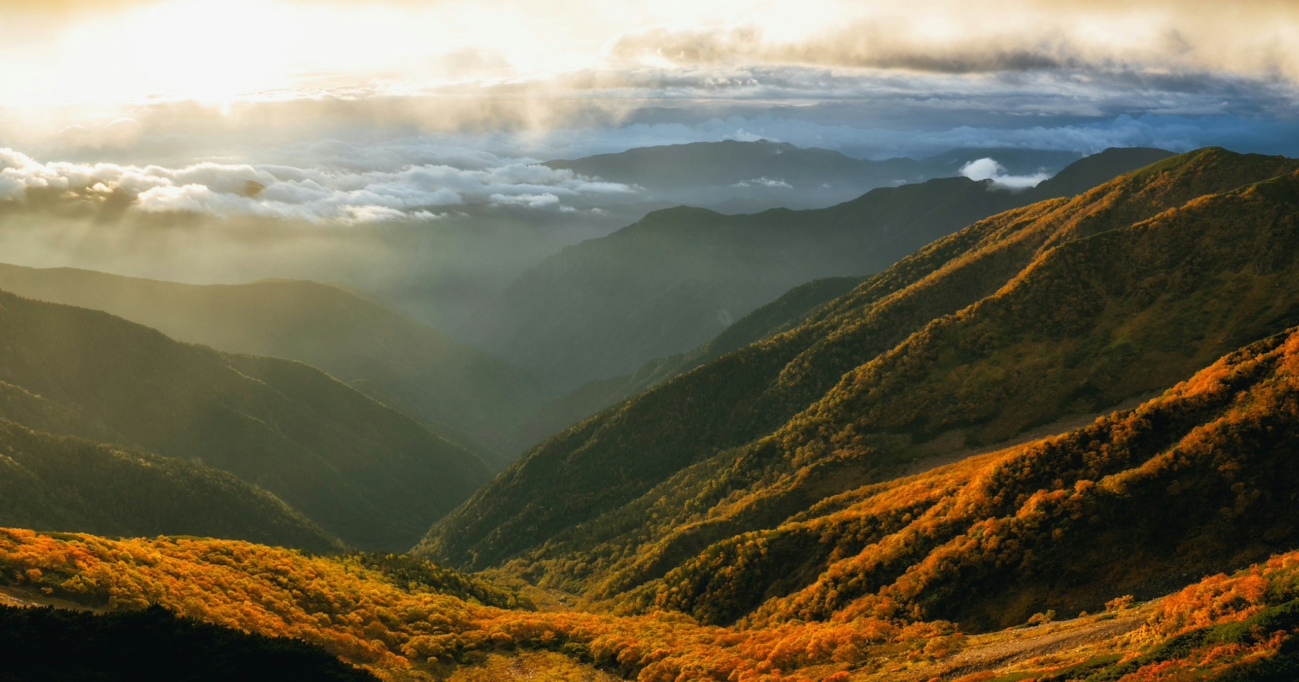 Créer un espace où les artistes peuvent partager leurs « rencontres » | Photographe de montagne ATSUSHI HIRANO | ISSUE #36