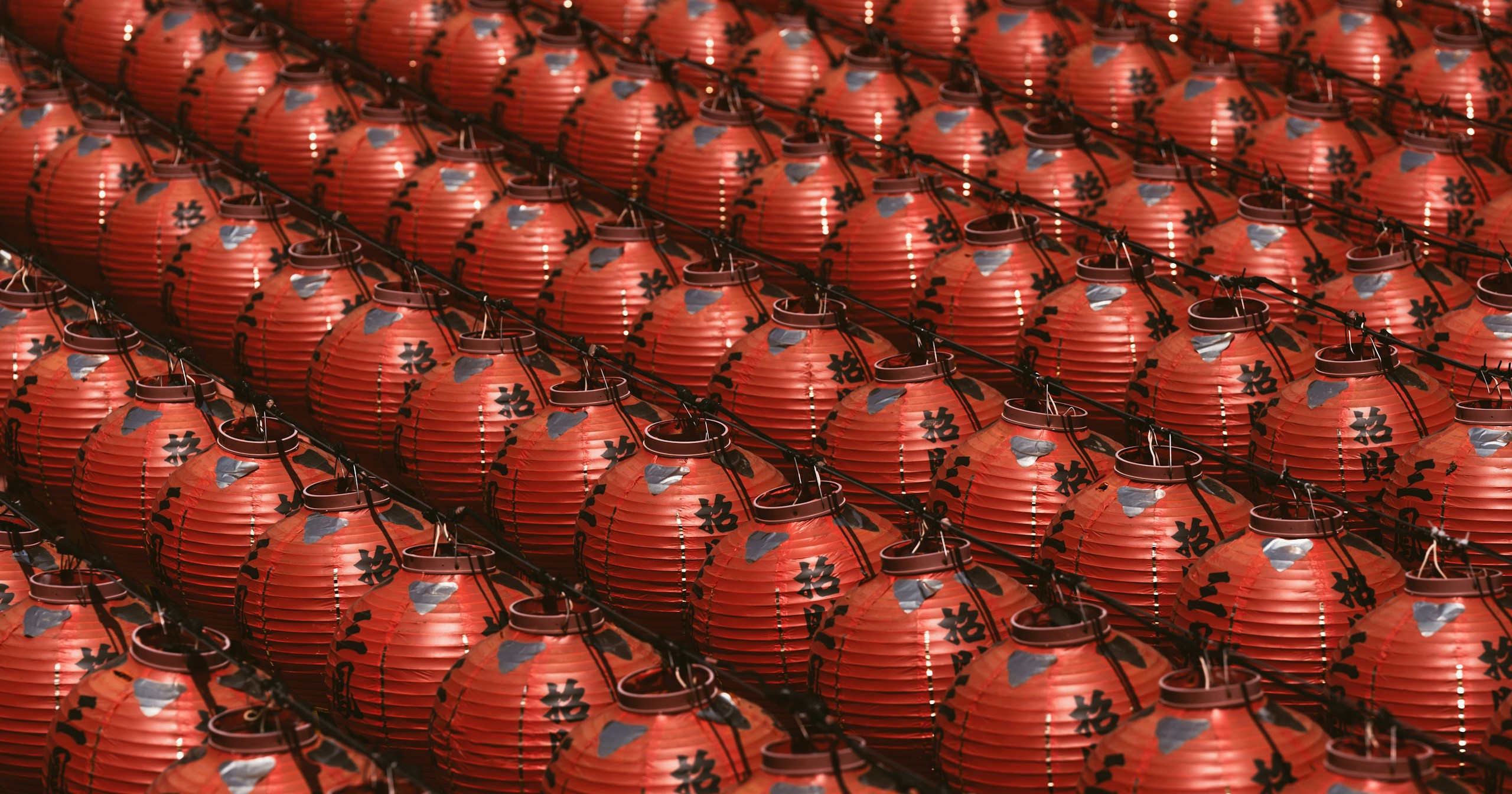 #red | Red as Protagonist, Red as Accentuator | Focus #614