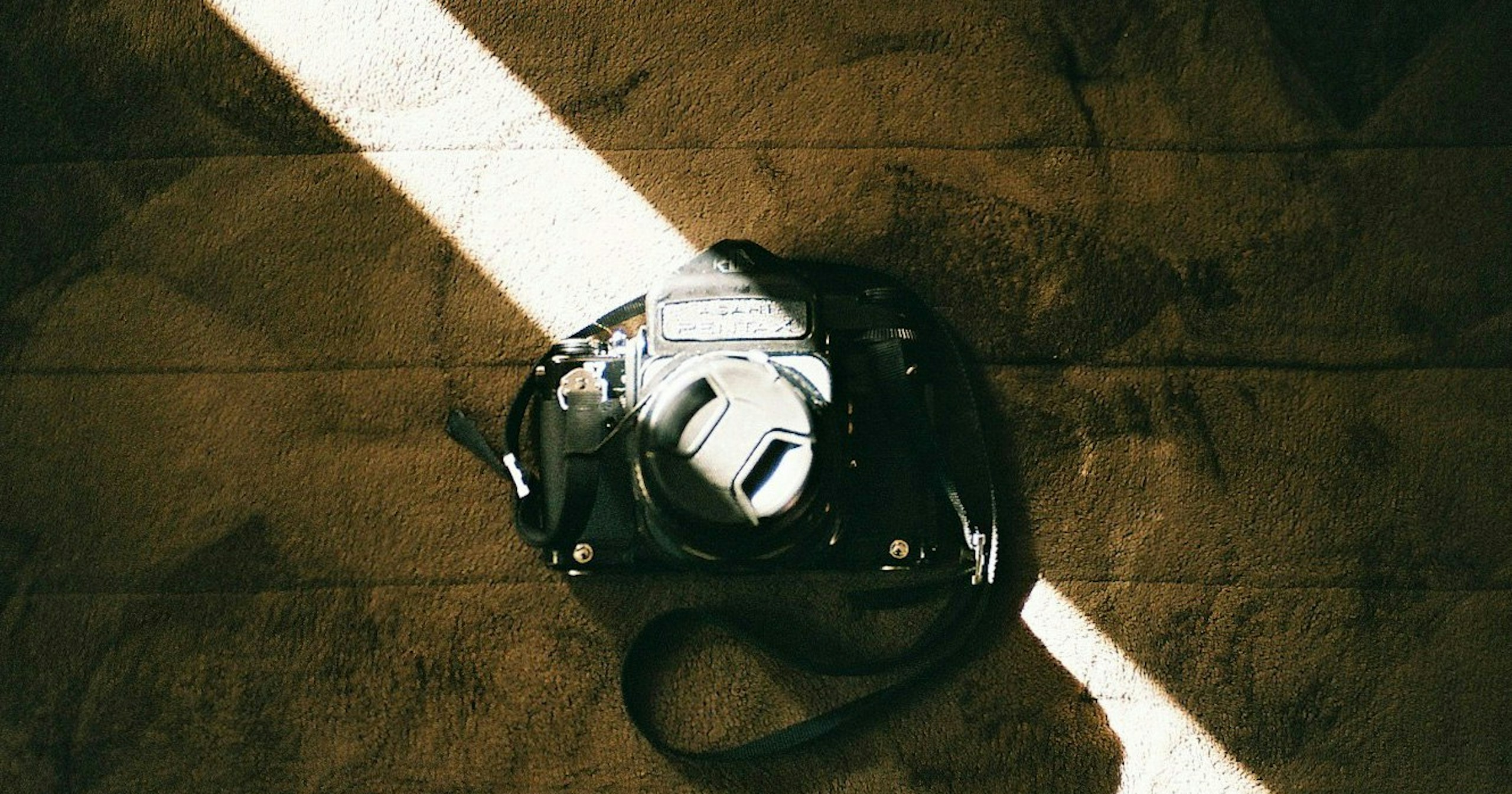 Thinking About “Your Relationship with Cameras” Through Resale Value | Knowledge #298