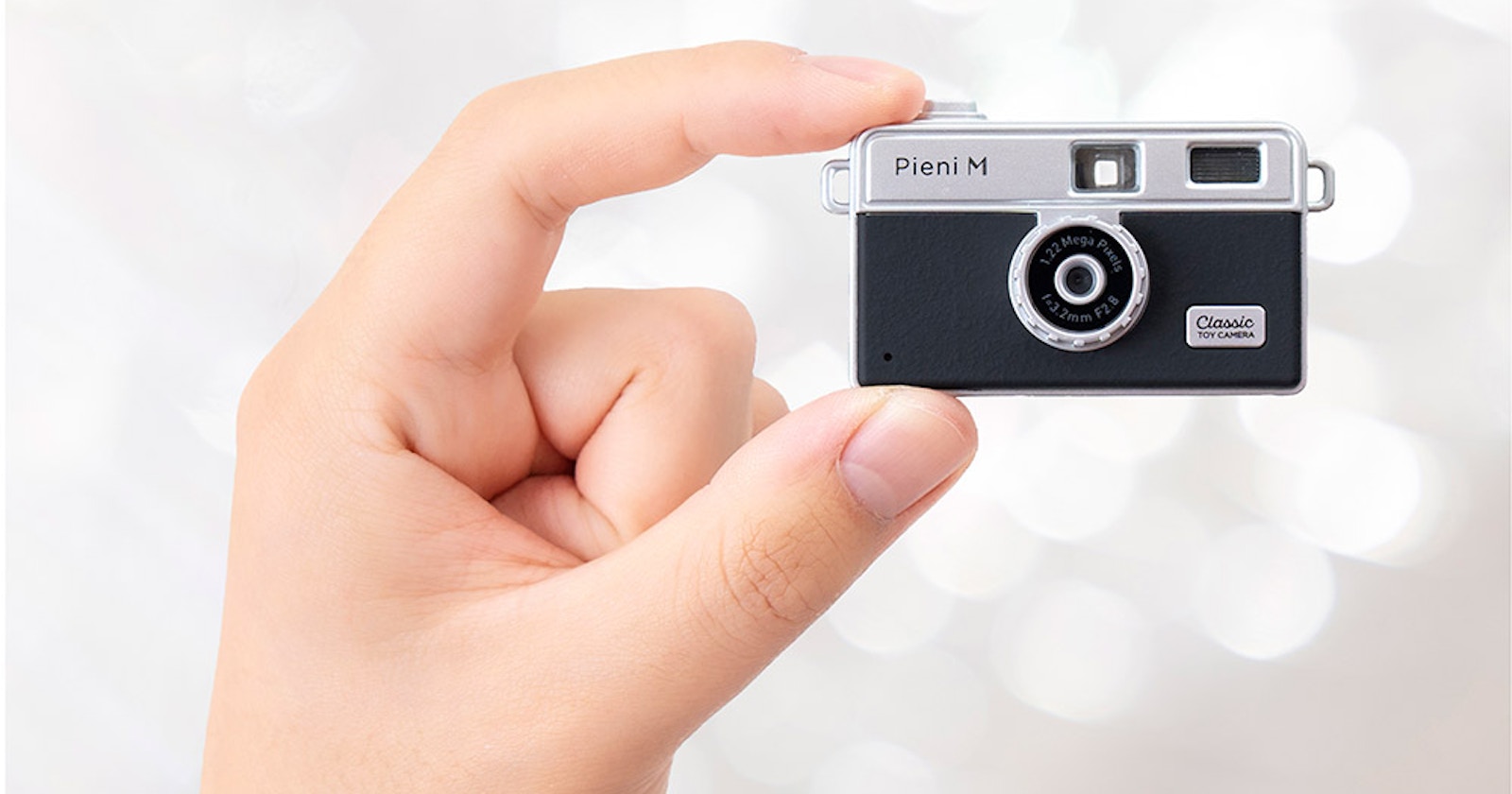 Nouveau mini appareil photo-jouet « Pieni M » : profitez de la photographie rétro façon téléphone à clapet | Kenko