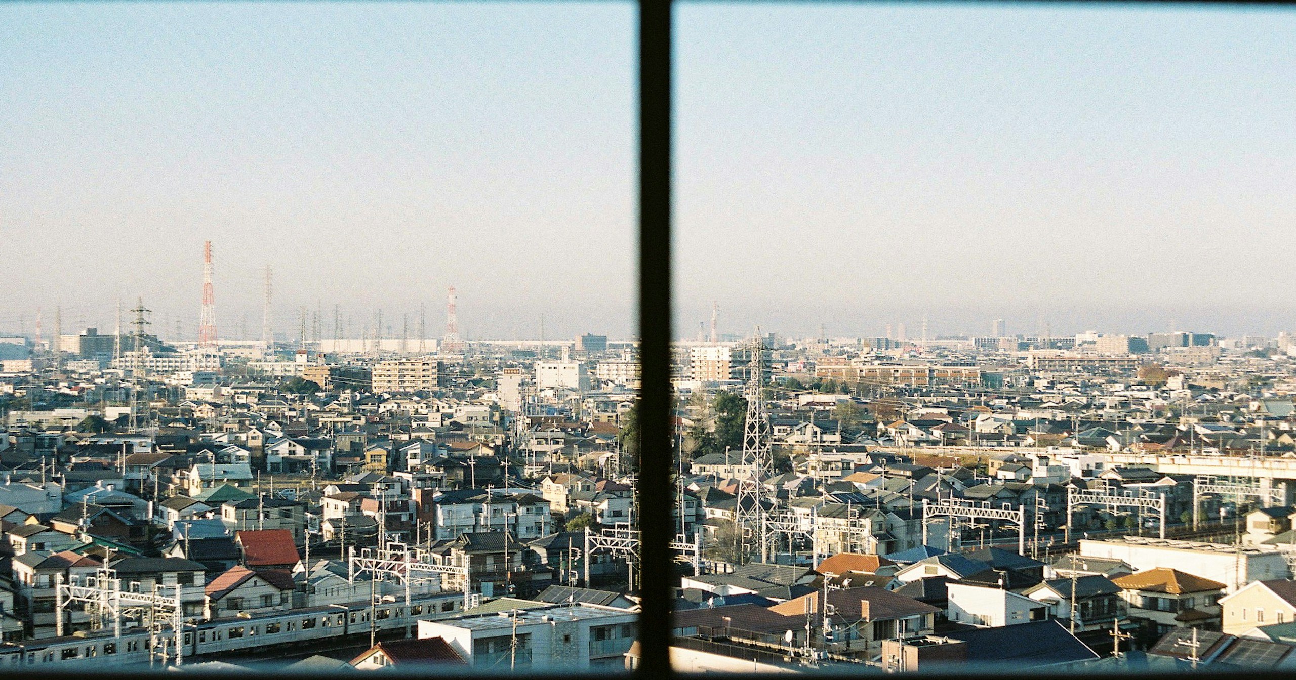 Compact Film Cameras That Defy the Expensive and Difficult Image | Release #121