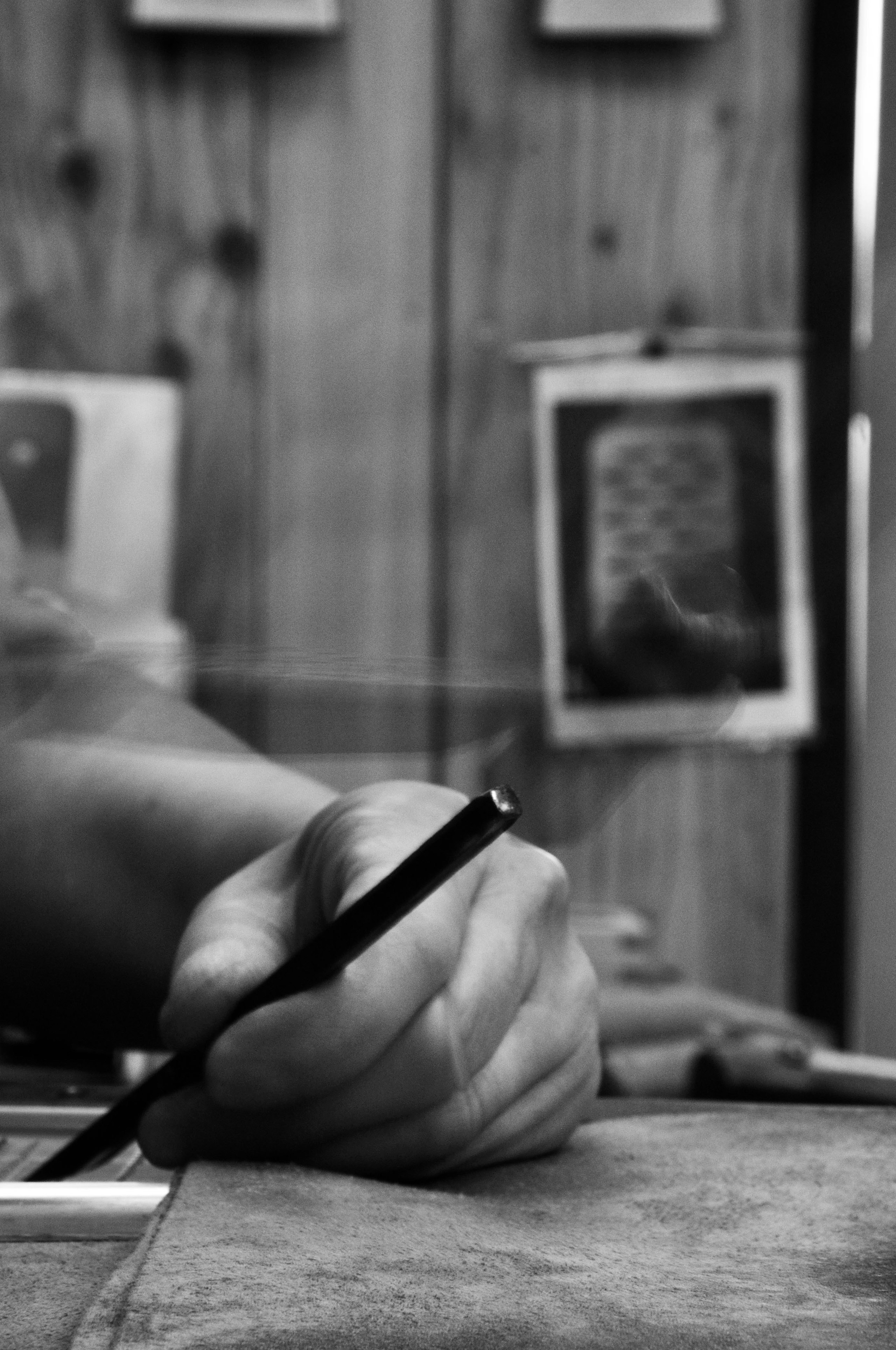 2026-04-photography-of-hands-work-image-6