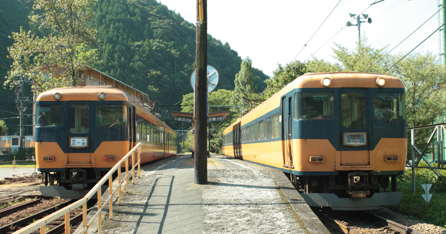 2024-07-eos-r-1-cover-image