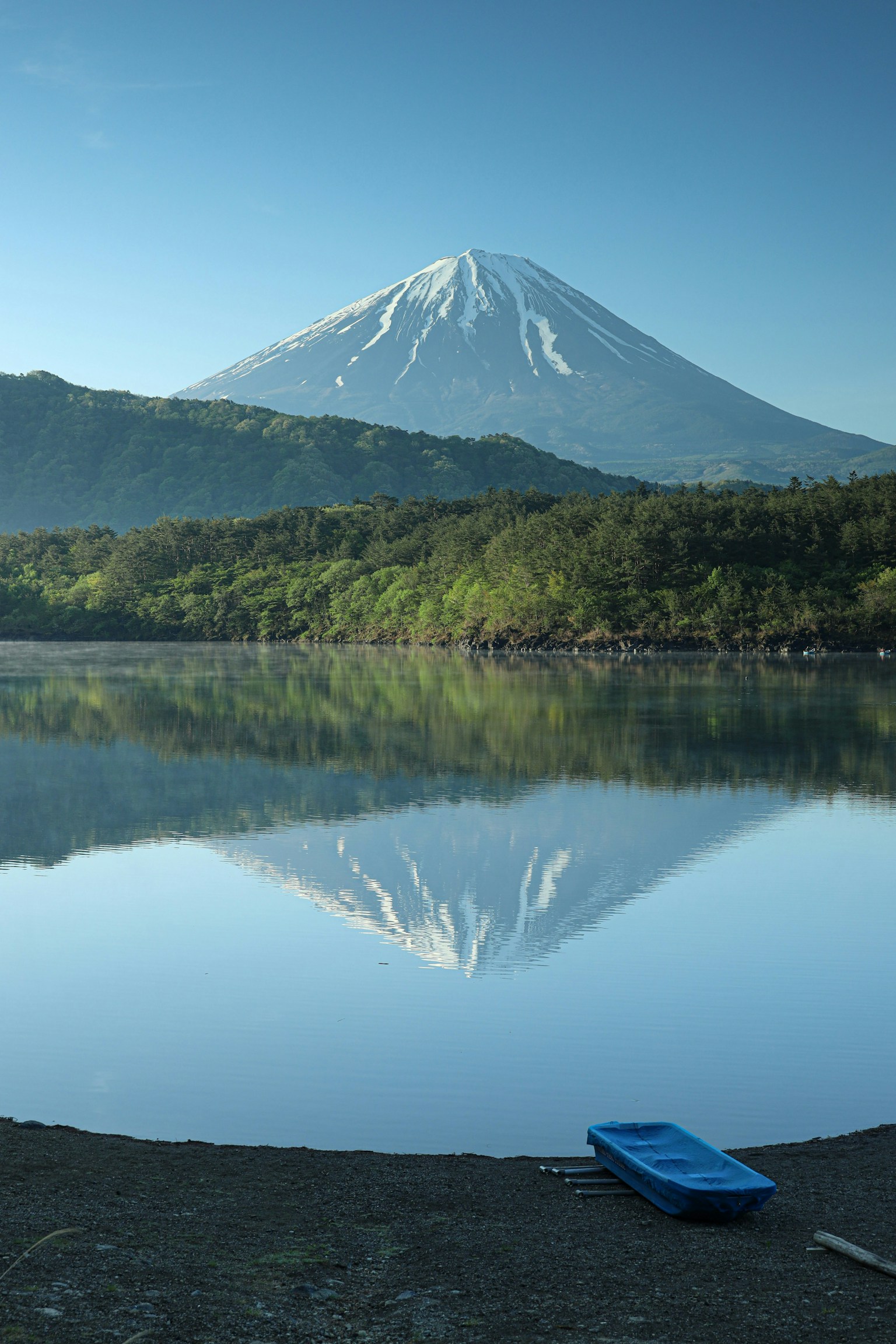 2025-06-summer-water-reflection-image-8