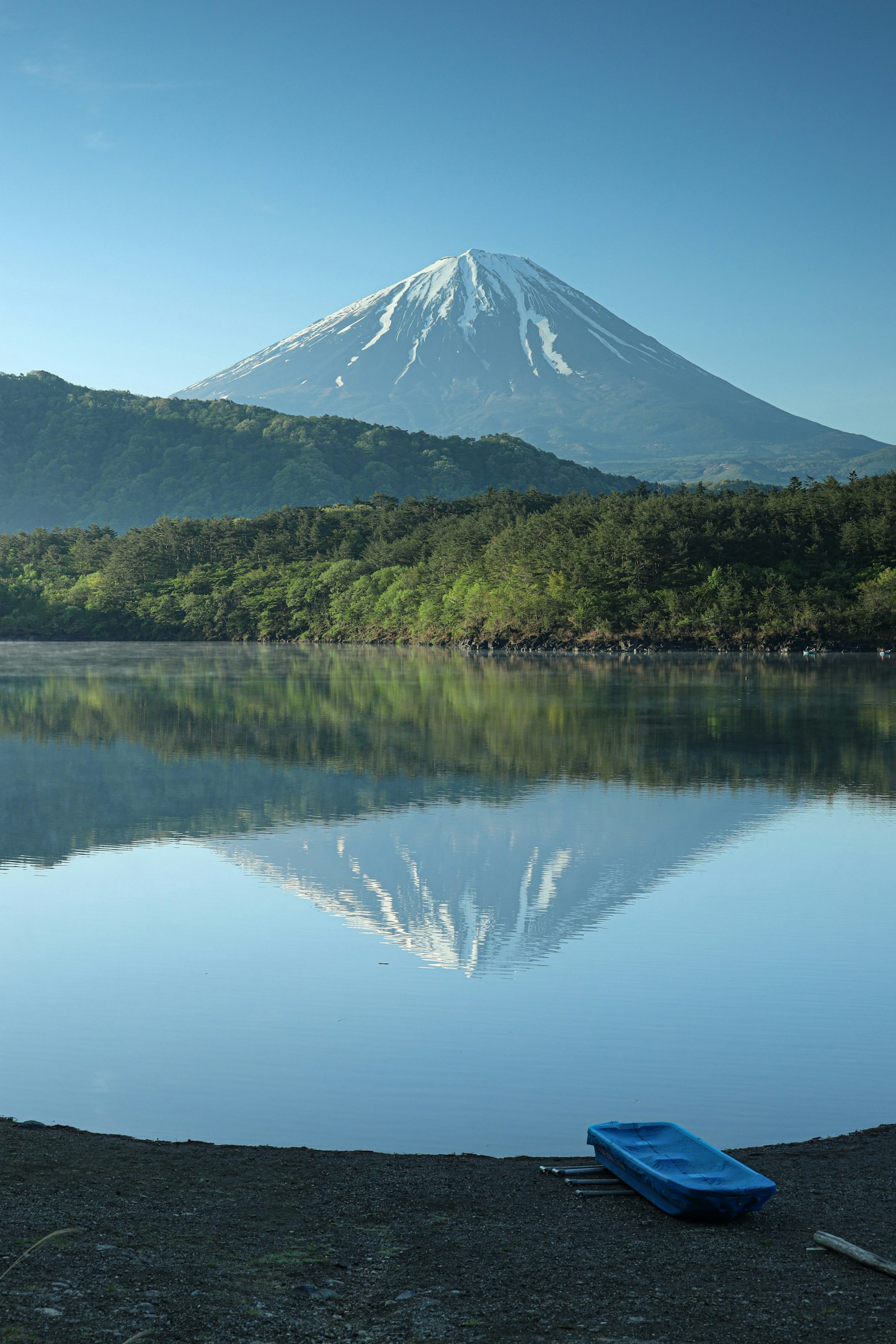 2025-06-summer-water-reflection-image-8