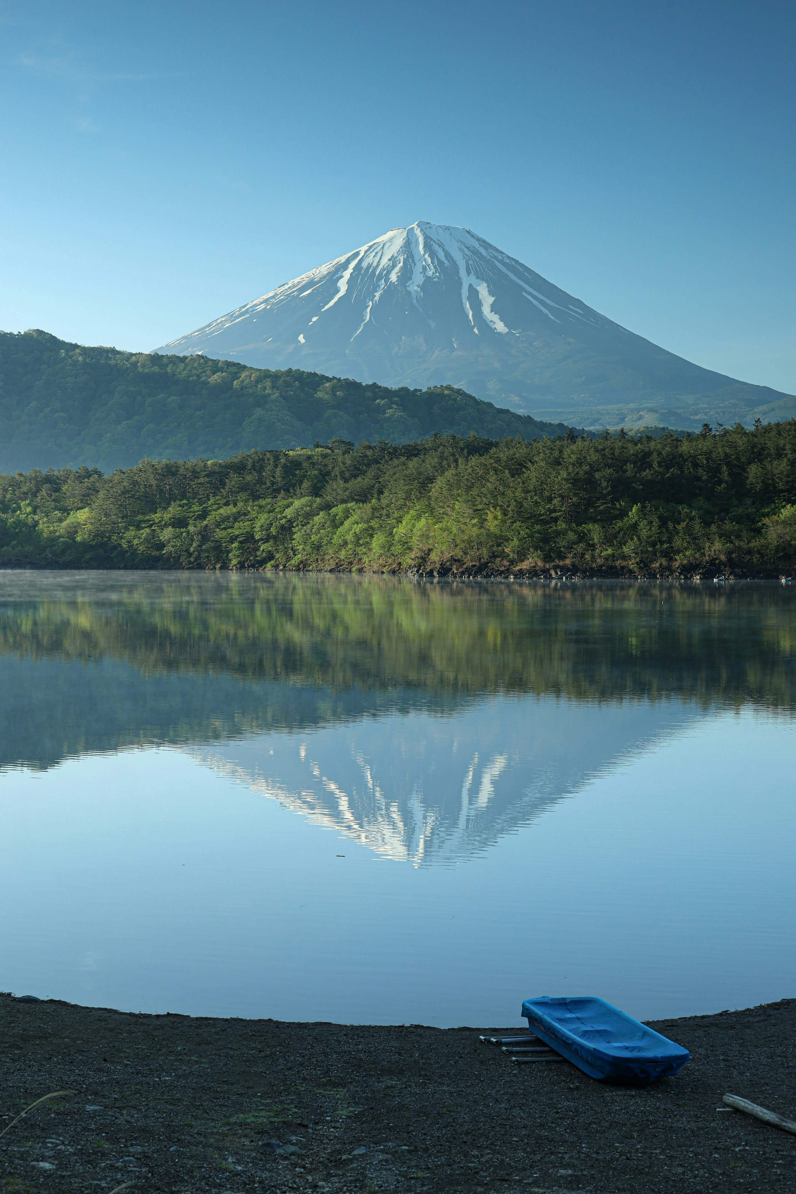 2025-06-summer-water-reflection-image-8