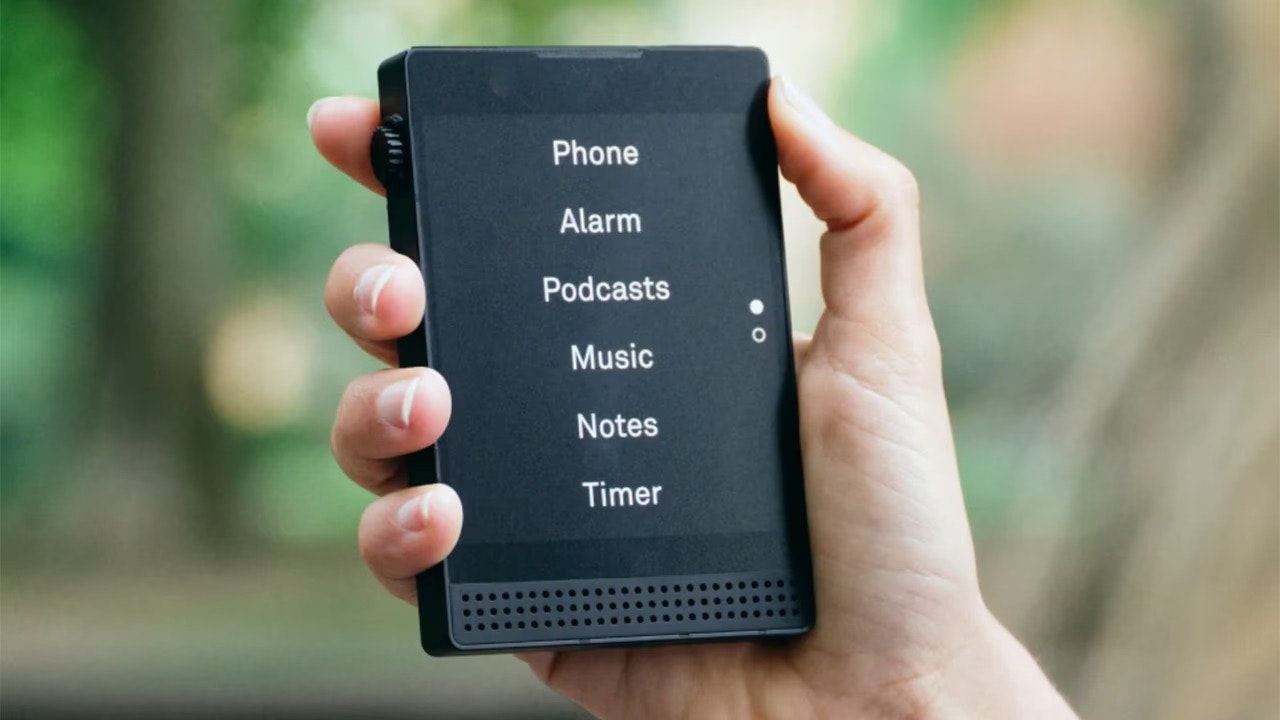 2024-06-light-phone-image-8