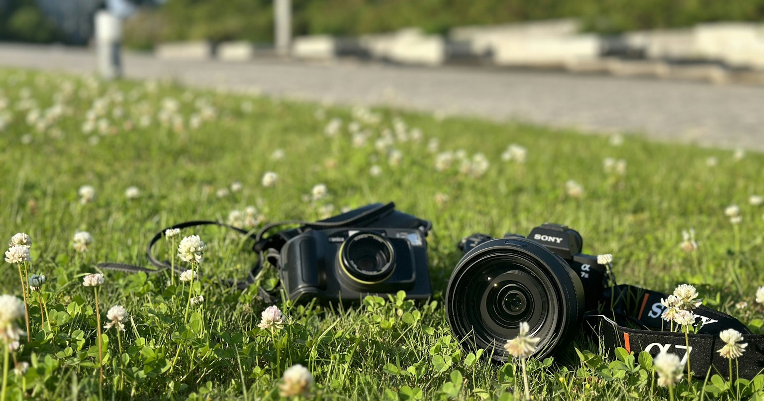 2024-08-mirrorless-vs-dslr-camera-comparison-cover-image