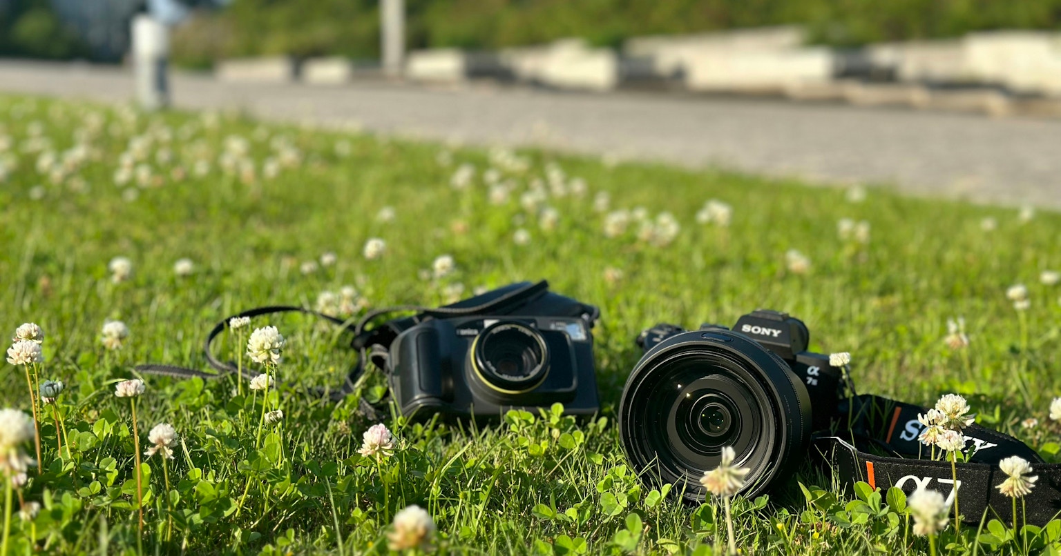 2024-08-mirrorless-vs-dslr-camera-comparison-cover-image