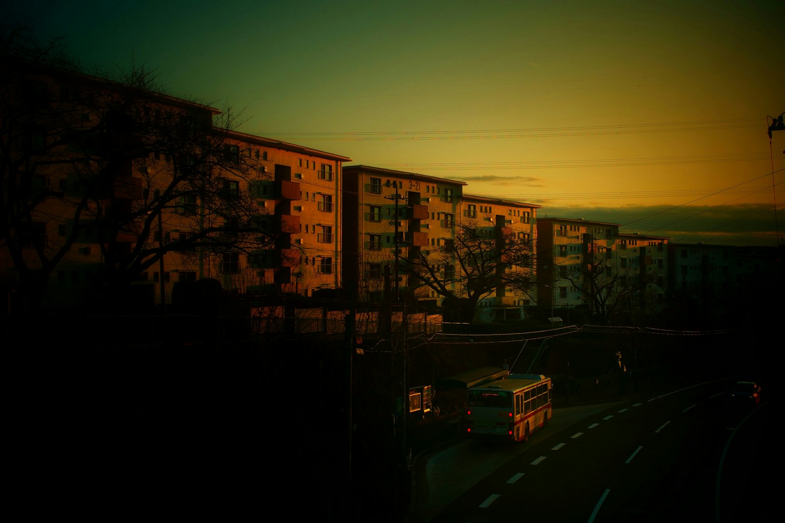 2025-10-evening-image-4