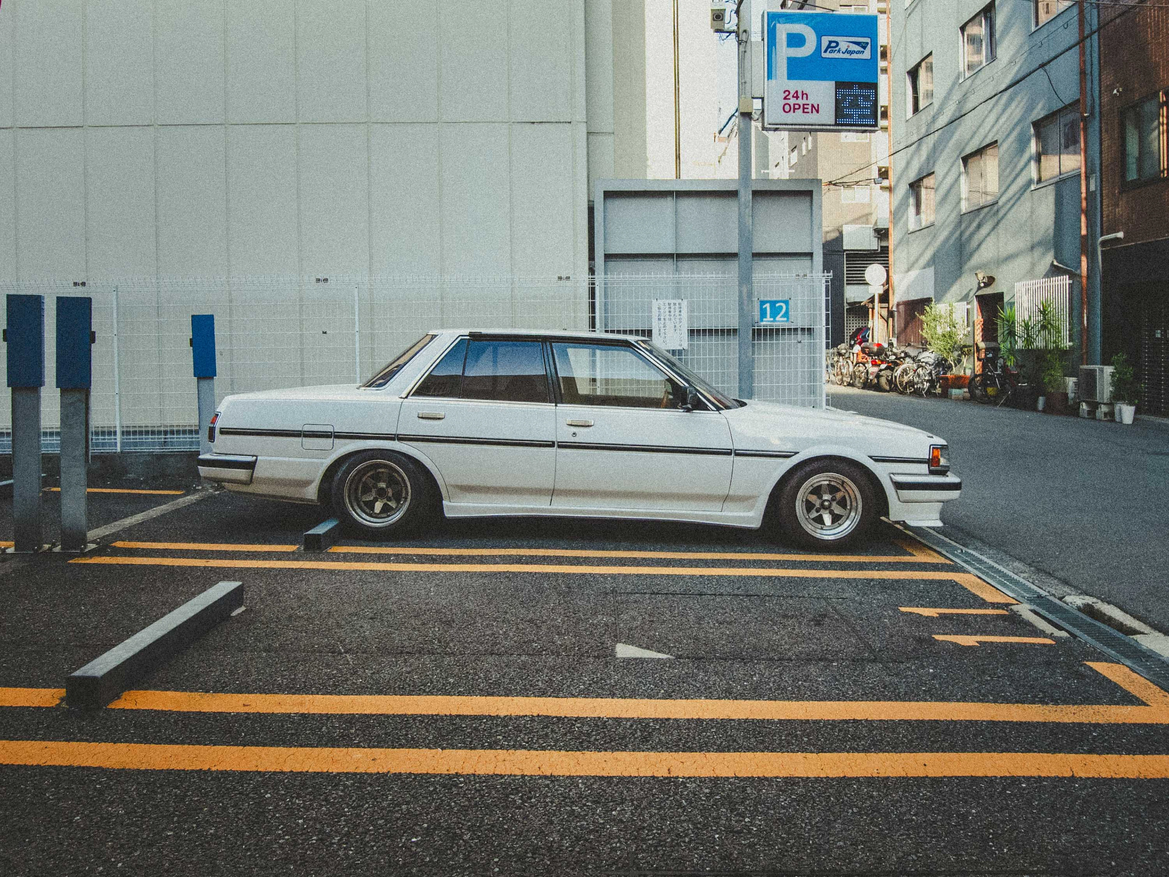 サトウのくるま