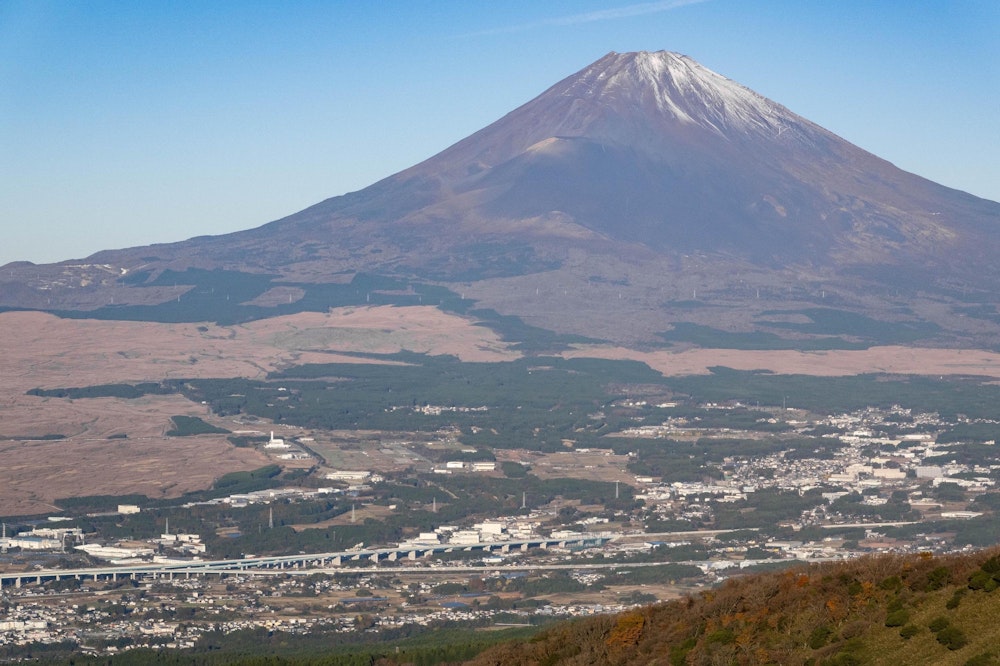 <p><span style="color:#000000">前半は富士山を眺めながらの道が多かった。</span><br><span style="color:#000000">箱根から見る富士山は大きく迫力がある。</span></p>