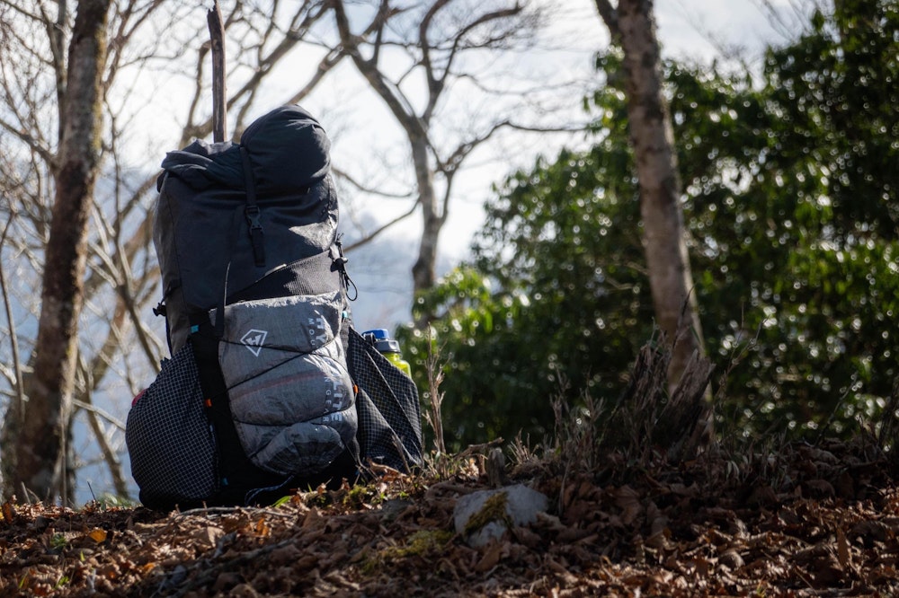 <p><span style="color:#000000">10 月の脊梁登山と同様、今回も 30L で。</span><br><span style="color:#000000">遠征になると荷物を切り詰めるので、普段は無駄が多いことに気付かされる。</span></p>