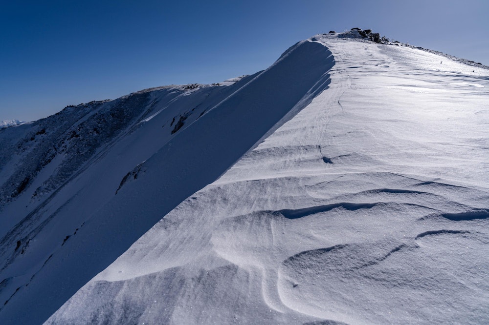 <p>極楽平から千畳敷に向けての降り始めの斜面だけは少し緊張した。</p>