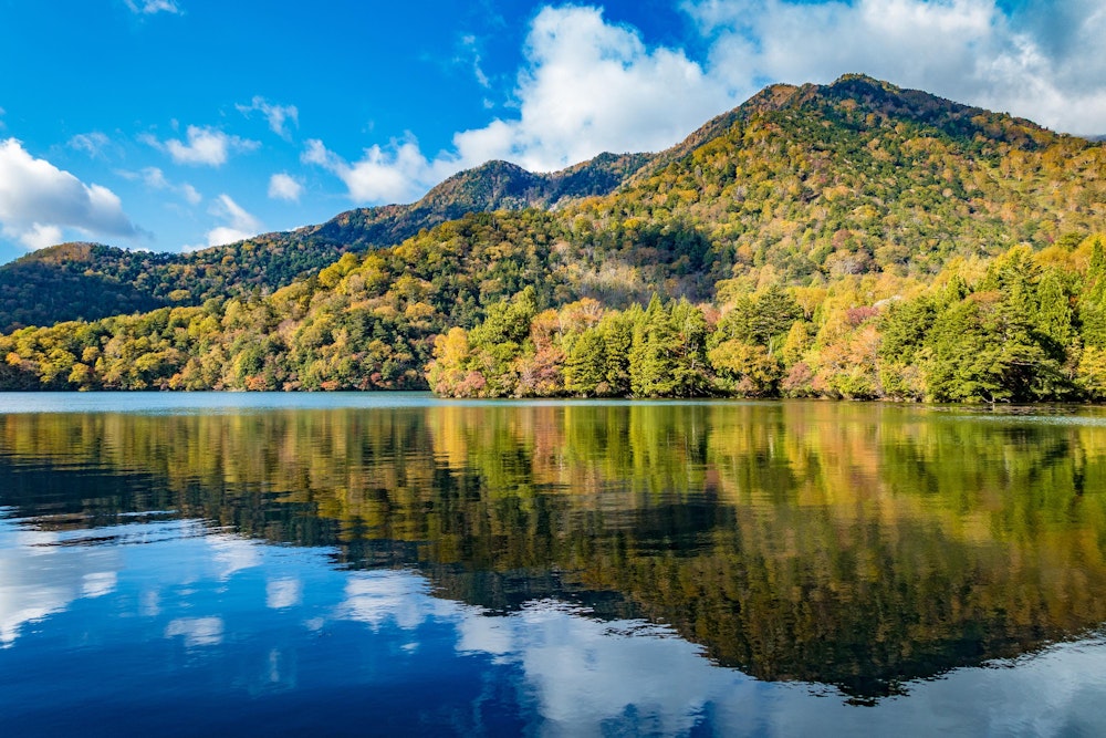 <p>翌朝。今日は湯ノ湖を起点に、遊歩道を歩きながら華厳の滝のあたりまで歩く。</p>