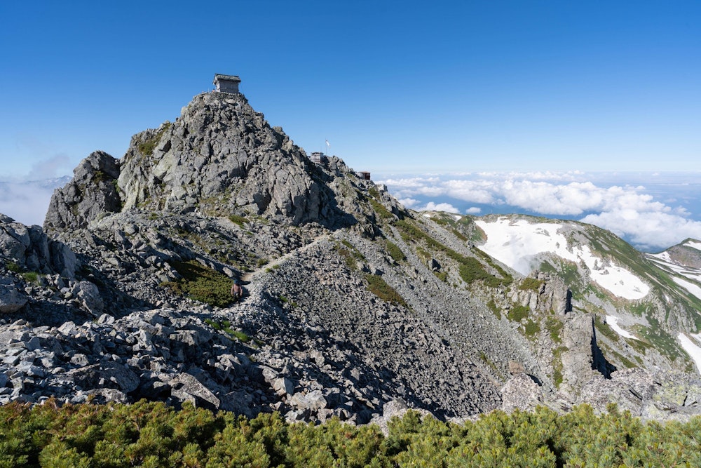 <p>立山最高峰の雄山。</p>
