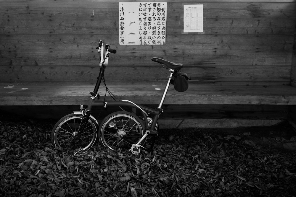 <p>誰かの自転車がデポしてあった。それが正解。</p>