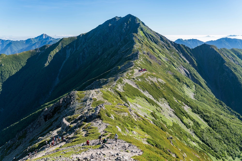 <p>昨日登った北岳。</p>