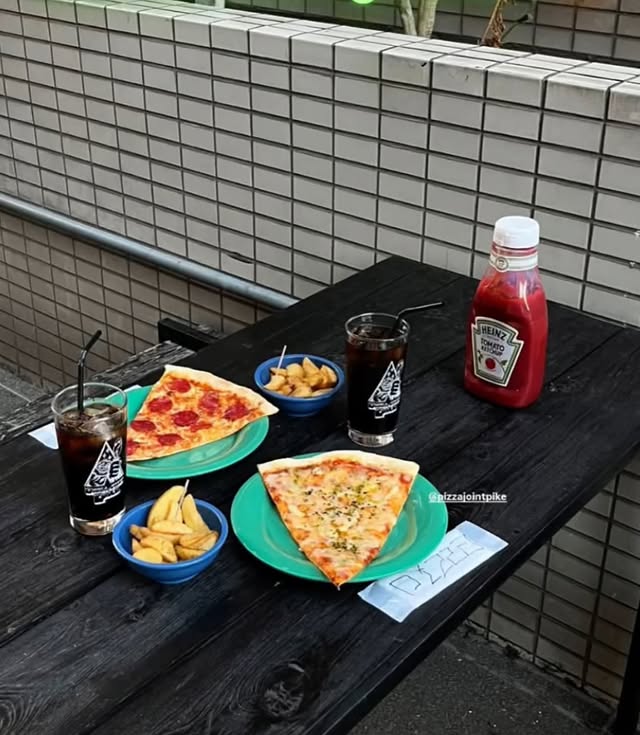 PIZZA JOINT PIKE gallery image 2