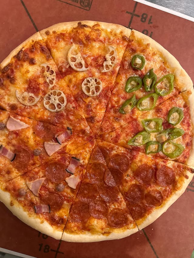 PIZZA-IZM gallery image 2