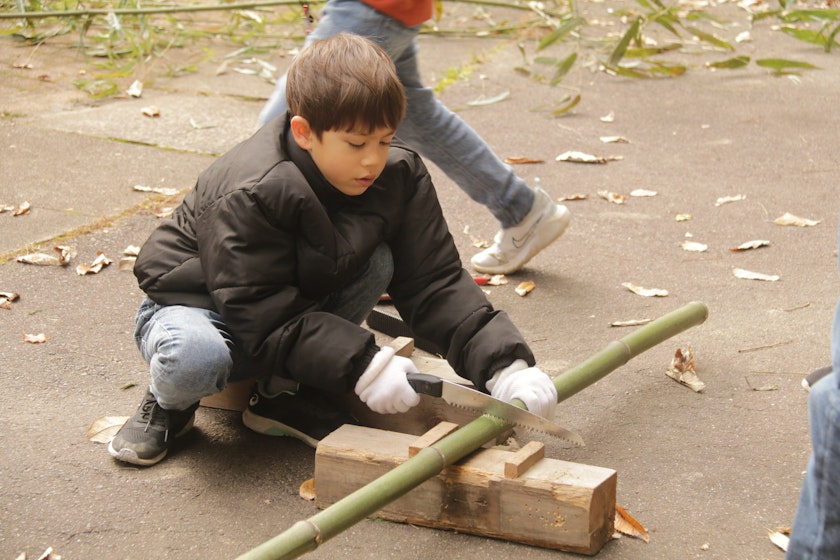 イベント報告：全力、落ち葉集め遊び | トヨタの森 公式ブログ