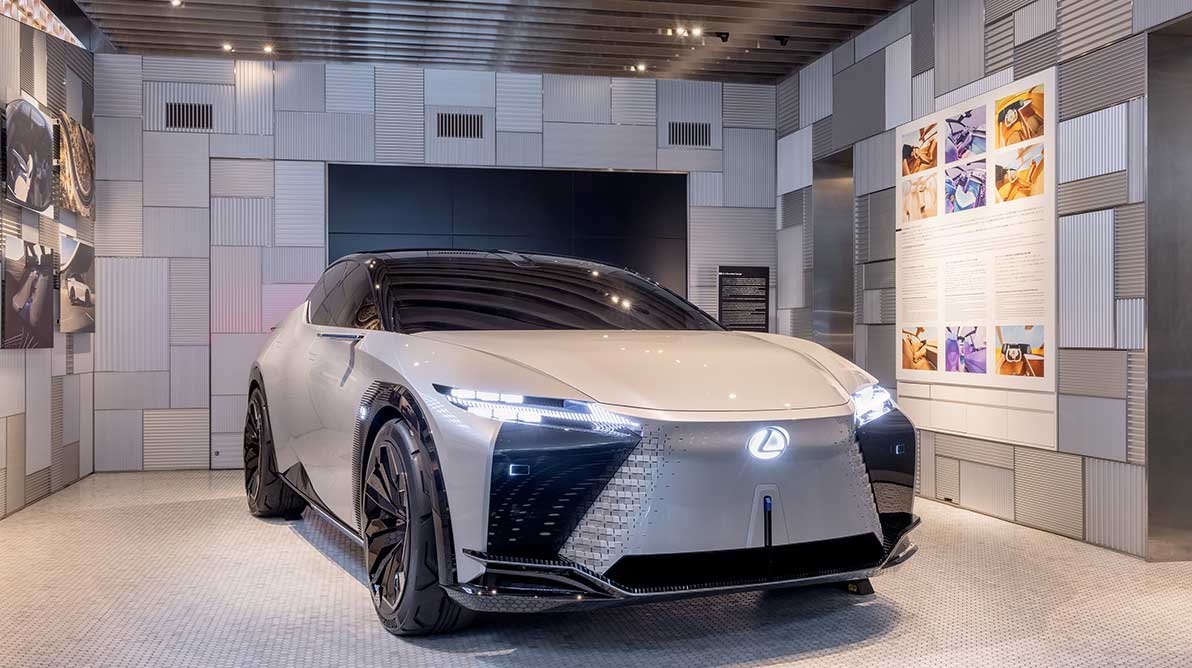 【激レア】非売品　LEXUSレクサス★3Dクリスタル★オープンカー置物 非売品 LEXUSレクサス☆3Dクリスタル☆オープンカー置物