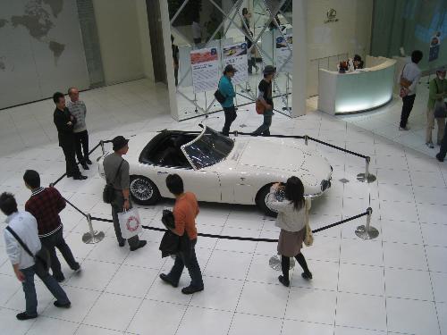懐かしの名車 ☆トヨタ2000GTボンドカー☆ | トヨタ自動車
