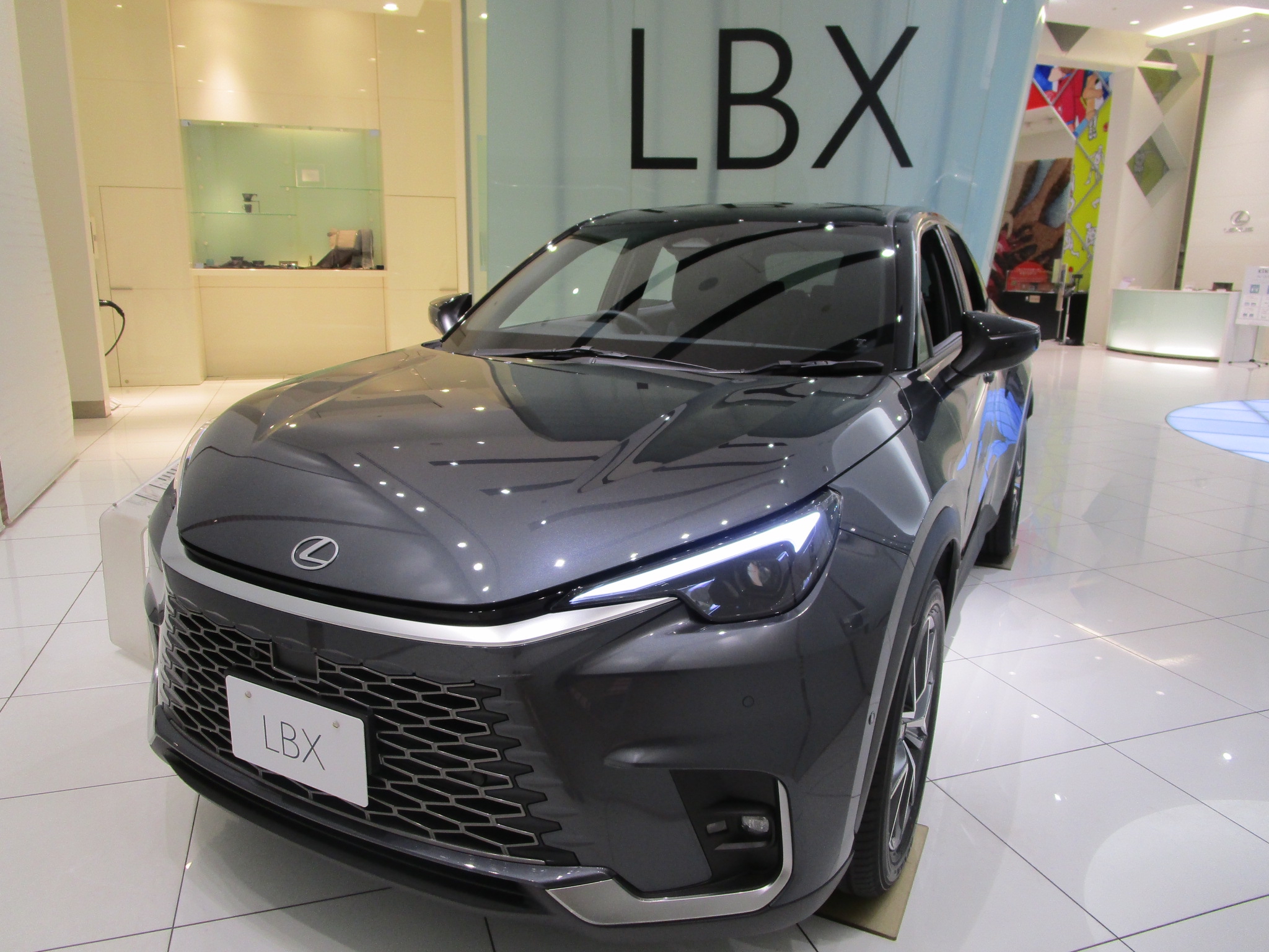 レクサスギャラリーミッドランドスクエア展示車両入替のお知らせ