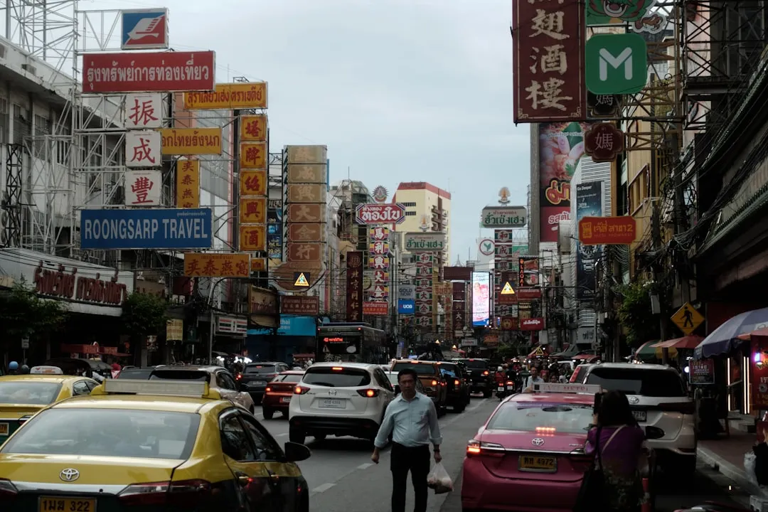 都市部の屋外デジタルサイネージ広告の事例