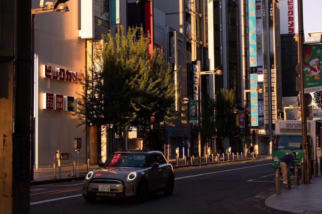 若者のクルマ離れと自動車・モビリティ業界のブランド課題