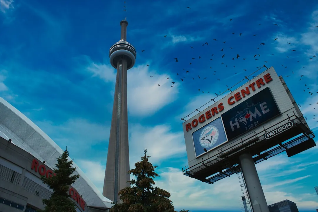 ゲーム内に設置されたデジタルサイネージ型広告看板のイメージ