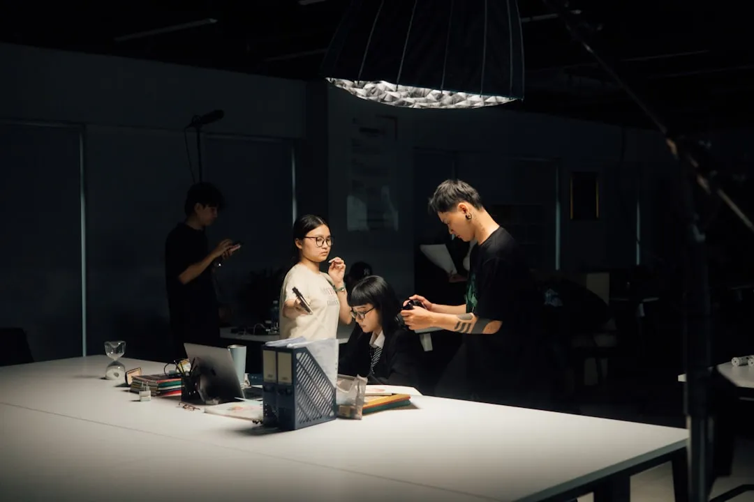 ブランデッドコンテンツの制作現場：クリエイティブチームがブランドストーリーを企画する様子