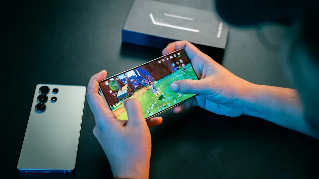 スマートフォンゲームをプレイするZ世代のイメージ：ゲーム内広告が届くモバイルゲーマー層を象徴するシーン
