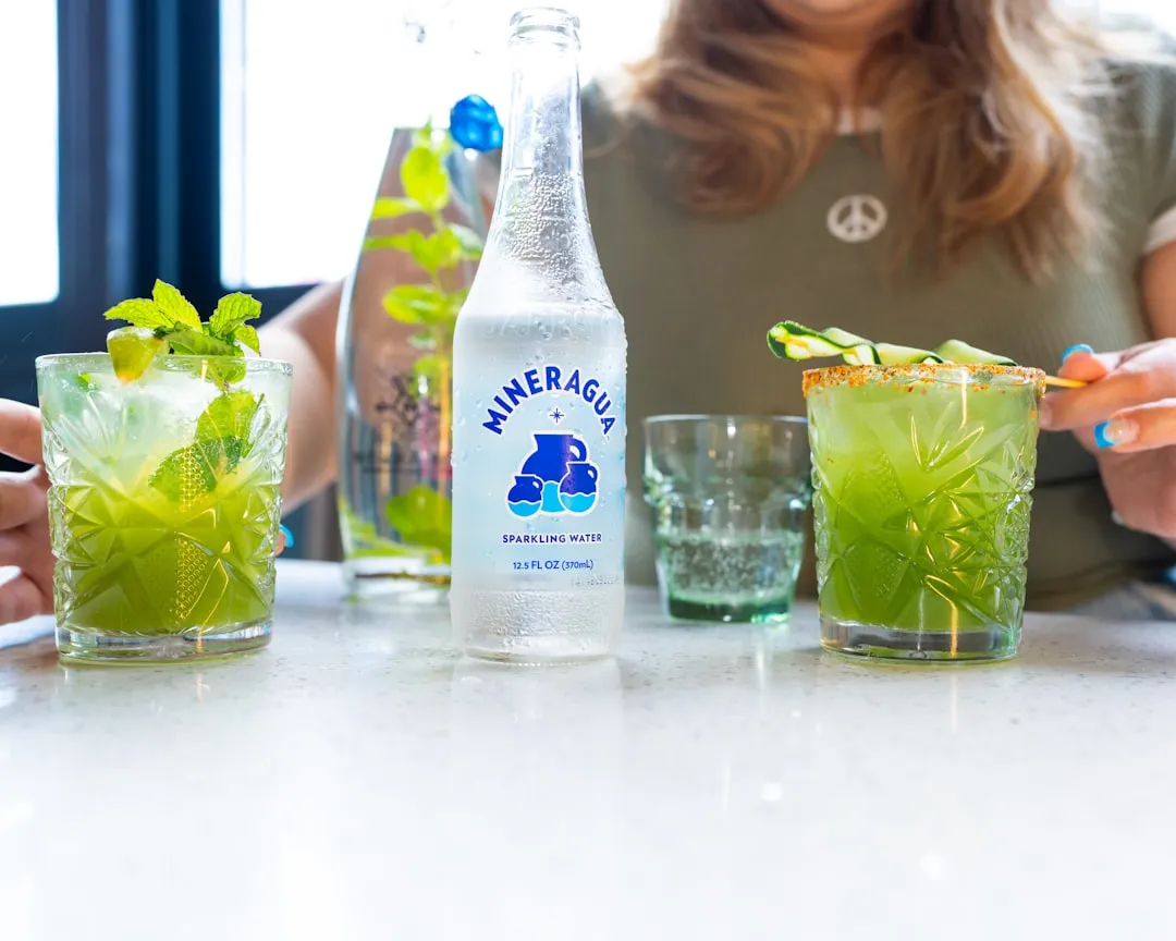 食品・飲料メーカーの若年層リーチ課題：TVCMが届かない・デジタル広告への忌避感が強い