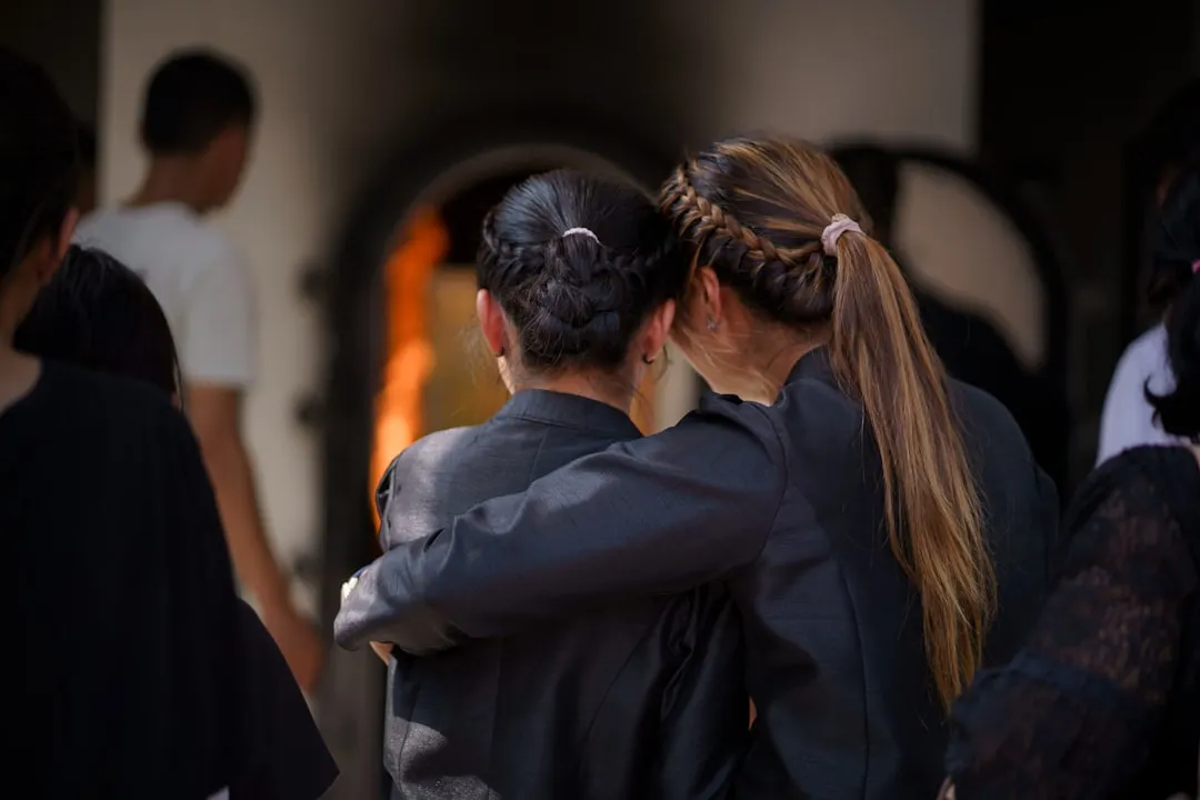 感情的なつながりがブランドロイヤルティを生み出すエモーショナルブランディングの概念」 width=