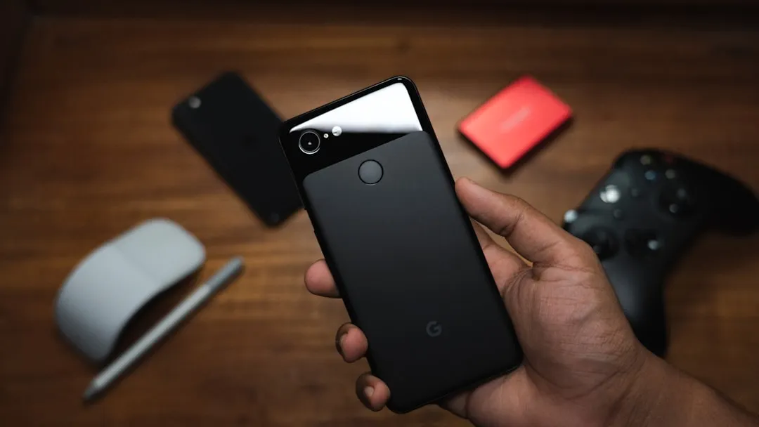 20代がスマホゲームに熱中する様子