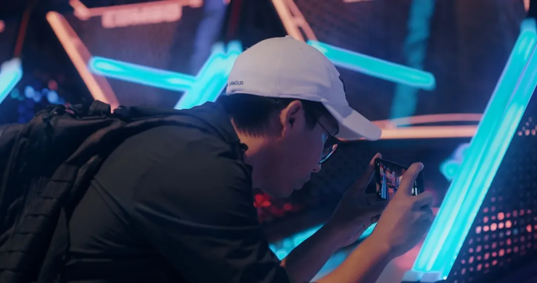 モバイルゲームをプレイするユーザーとゲーム内広告の親和性