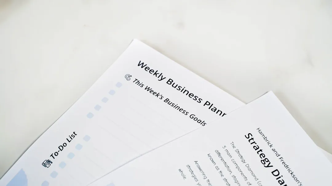 承認フローの書類とチェックリスト：AI動画広告のリスクレベル別承認プロセスのイメージ