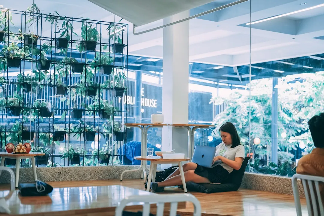 SDGsブランドマーケティングに向いている企業と向いていない企業の比較図