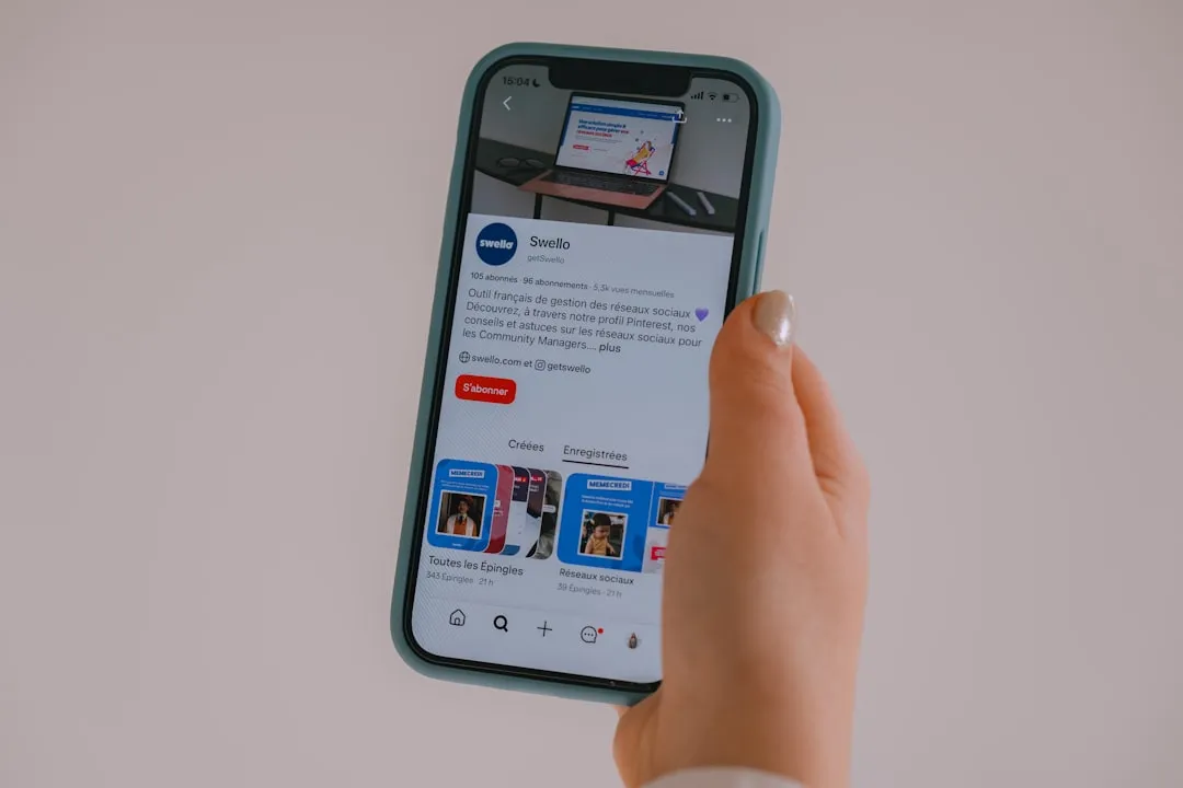 スマートフォンを使う若年層・Z世代のSNS利用シーン」 width=