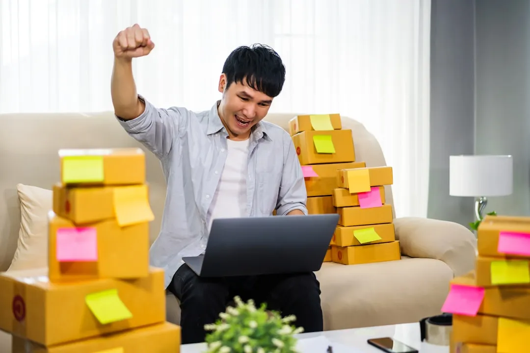 ブランドロイヤルティ形成のファネル図：認知から好感・想起・選択・ロイヤルティへの段階